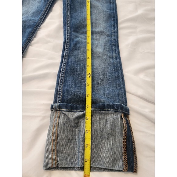 Guess Jeans Light Wash Stretch Size 26 Cuffed‎ Legs - Picture 6 of 9